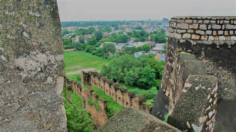 Jhansi : History, Sightseeing, How To Reach & Best Time To Visit