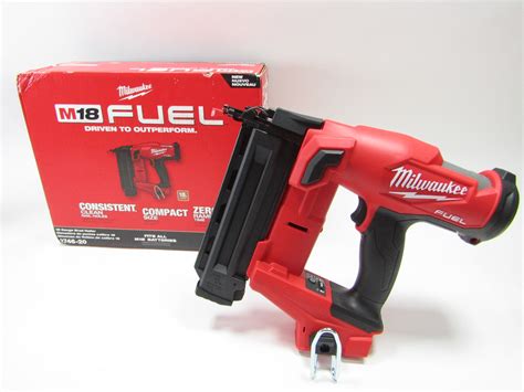 Milwaukee 2746 20 M18 FUEL Brushless Cordless Gen II 18 Gauge Brad