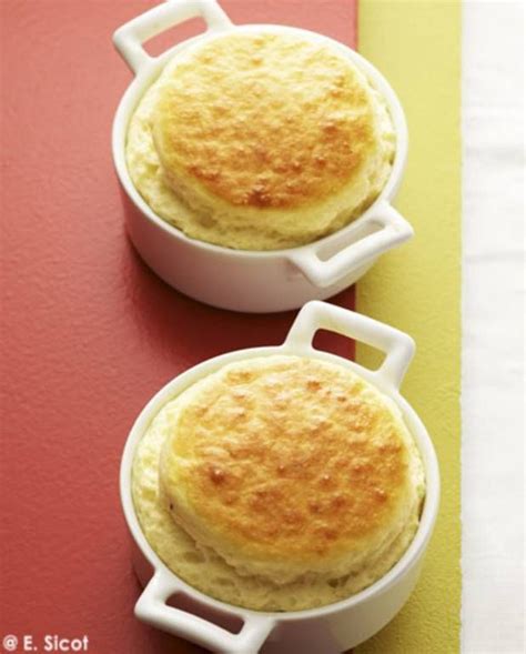 Petits soufflés à la cancoillotte pour 4 personnes Recettes Elle à