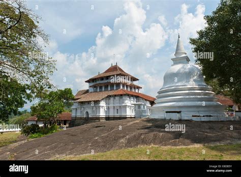 Gadaladeniya hi-res stock photography and images - Alamy