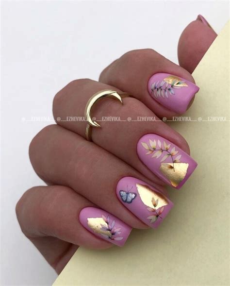 50 Cutest Short Nail Designs For Spring 2022 — Gold French And Hot Pink