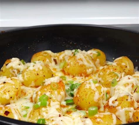 Easy 30-Minute Cheesy Baby Potatoes Recipe