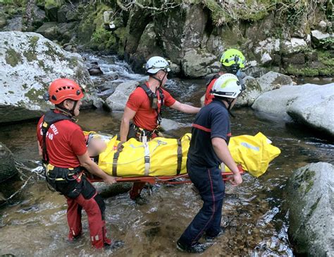 Les Images Impressionnantes D Un Sauvetage Par Les Pompiers Du Lot