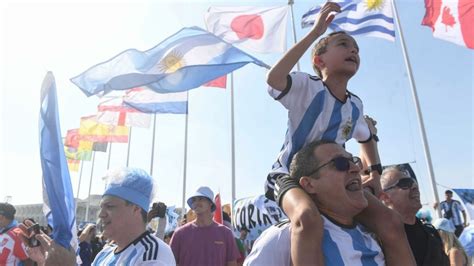 El Comportamiento De Los Hinchas Argentinos En El Mundial De Qatar