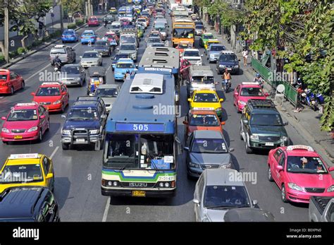 Traffic Jam In The Phetburi Road Thailand Bangkok Stock Photo Alamy