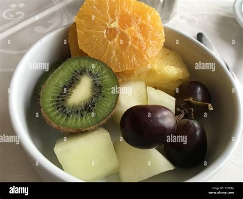 Breakfast fruit bowl Stock Photo - Alamy