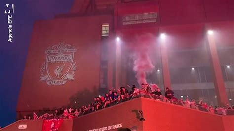 Watch: Liverpool fans celebrate Championship win | Metro Video