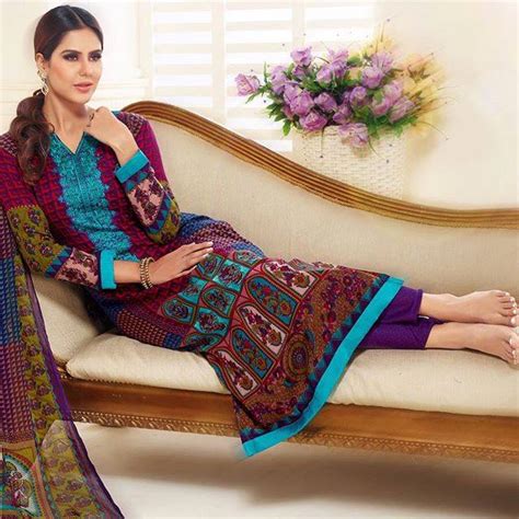 Sonam Bajwa Hot N Sexy Actress