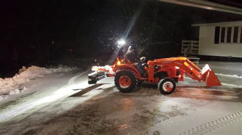 34 Part 1 Kubota L2501 And 22 Led Light Bar Clearing Snow Drifts In 35mph Winds Youtube