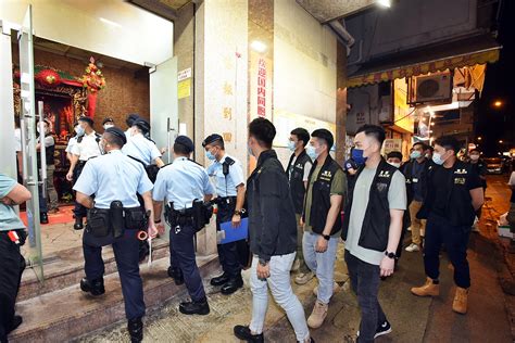 粵港澳大反黑行動 港120警突擊巡查油麻地娛樂場所 星島日報