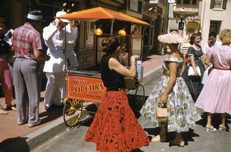 Vintage Disneyland Heres What Opening Day Looked Like In 1955 Nbc