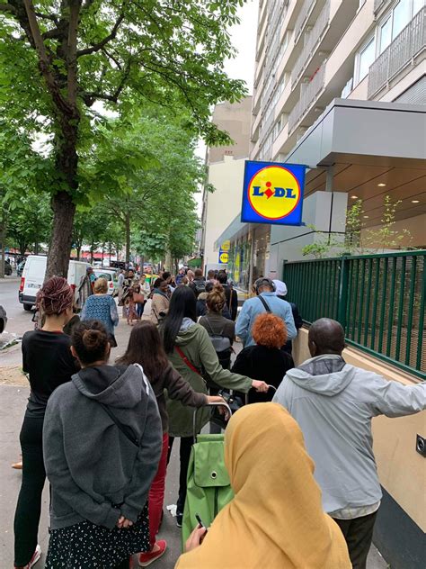 Les magasins Lidl dévalisés par les clients pour avoir le concurrent du