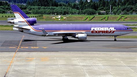 ATERRIZAJE EN MIAMI MD 11F FEDEX OLD YouTube