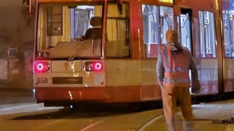 Sechs Fahrgäste verletzt Straßenbahn am Franckeplatz entgleist und