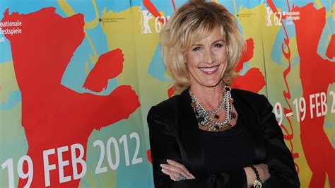 Erin Brockovich Leads Fight Against Birth Control Procedure Essure