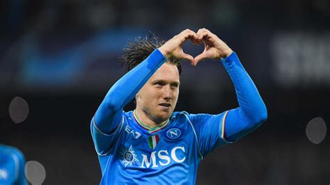 Zielinski Prove Di Rinnovo Col Napoli Gazzetta It