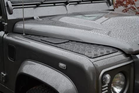 Lr B Mm Black Wing Top Chequer Plate For Defender