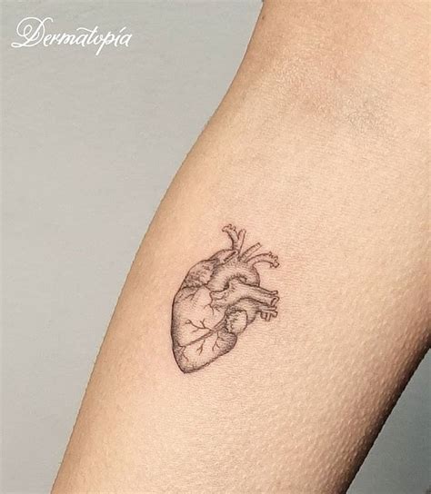 Dermatopía en Instagram Mini corazón dermatopia tatuajes