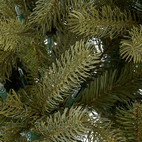 Barcana 7.5' Pre-Lit Full Alaskan Deluxe Artificial Christmas Tree