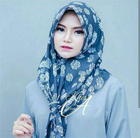 Tren Gaya 54 Hijab Motif Bunga