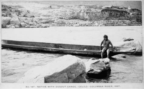 Dugout Canoes Lewis And Clark National Historic Trail U S National