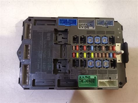 Fuse Box Jaguar Xf I X250 2 2 D 14831278 B Parts