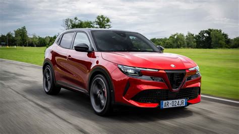 Alfa Romeo Junior Elettrica Veloce 207 KW Familienracer Im Test