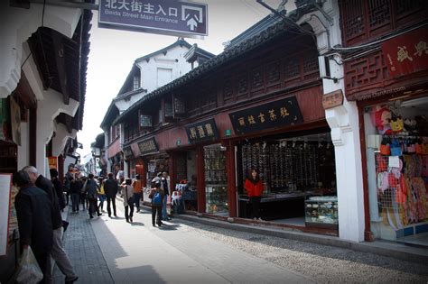 Visiting Qibao Ancient Water Town : From Malaysia to the world