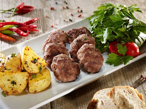 Köfte the iconic Turkish meatball and its many variations Daily Sabah