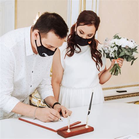 5 Things To Consider Before Getting Married During The Pandemic