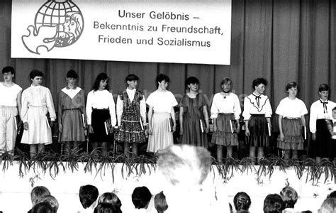 Ddr Fotoarchiv Karlshagen Jugendweihe An Der Pos Polytechnischen