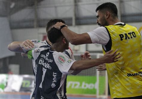 Pato Futsal Vence Na Estreia Do Paranaense Sub 20 Pato Futsal