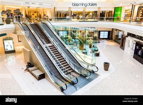 The Mall at Short Hills Stock Photo - Alamy