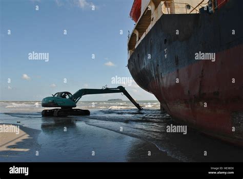 Ran Aground Oil Tanker Ship In Thailand Stock Photo Alamy