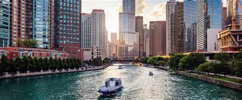 Exploring The Windy City In Style Limo Service For Captivating Cidery