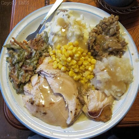 Thanksgiving Dinner Turkey Gravy Mashed Potatoes Green Flickr