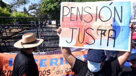 La Rentabilidad De Las Pensiones Cae Por Riesgo De Impago En El