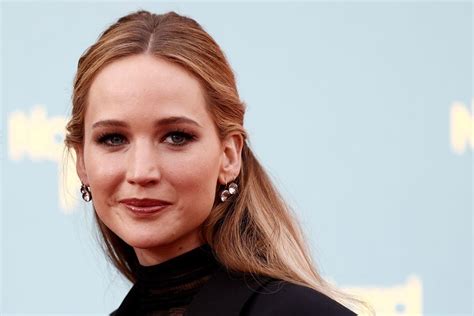 Jennifer Lawrence über Paparazzi Durchatmen Und Gehen