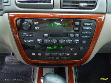 2004 Ford Taurus SEL Sedan Controls Photos GTCarLot