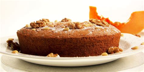 Ooey-Gooey Pumpkin Cake - LoisEvans.org