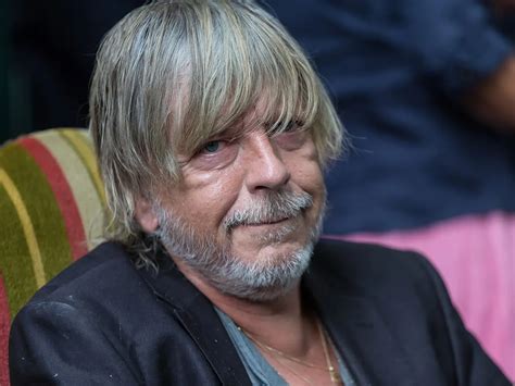 Renaud fou amoureux à 70 ans il prend une décision radicale pour