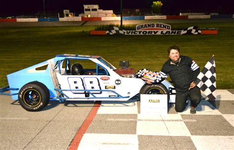 How the expositor brantford ontario covers local politics today 25