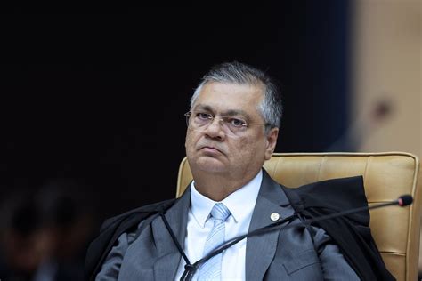 Dino mantém suspensão de emendas do orçamento secreto Política