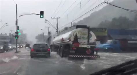 Chuva Causa Alagamentos Em Diversos Pontos De Guarujá Veja Vídeo