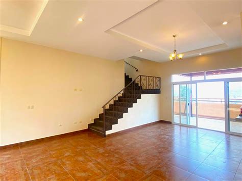 Renta De Penthouse En Col Loma Linda Norte Rentify