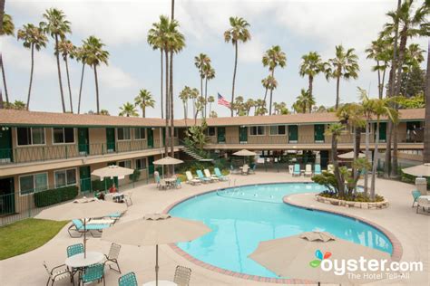 DoubleTree by Hilton Hotel San Diego – Mission Valley - The Indoor Pool ...