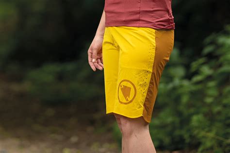 Best Women S Mountain Bike Shorts Reviewed And Rated By Experts Mbr