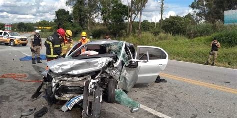 Acidente Na Mg Deixa Morto E Feridos R Dio Santana Fm Not Cias