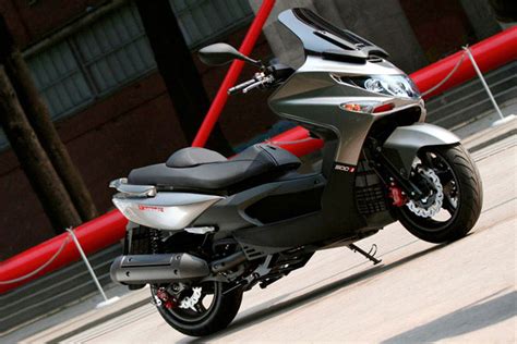 KYMCO Xciting 500 Ri 2009 2010 Specs Performance Photos