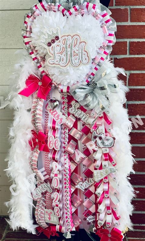 Heart Shaped Homecoming Mum In 2023 Homecoming Mums Diy Homecoming